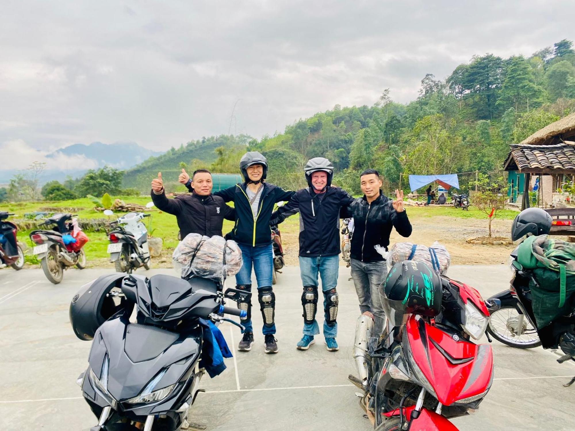 Ban Bang Ecolodge Tours & Motorbike Rental Hà Giang Eksteriør billede